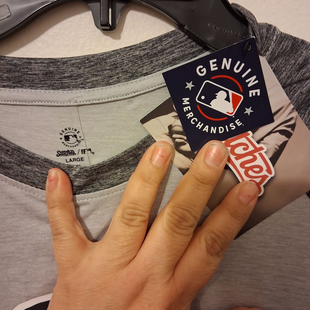 White Sox Baseball Ringer Style Raglan Tee - Picture 2 of 4
